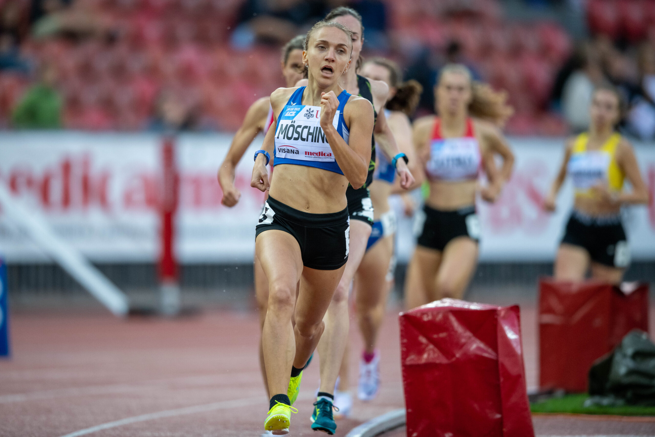 Annina Mösching an der SM im Letzigrund 2022 - athletix.ch